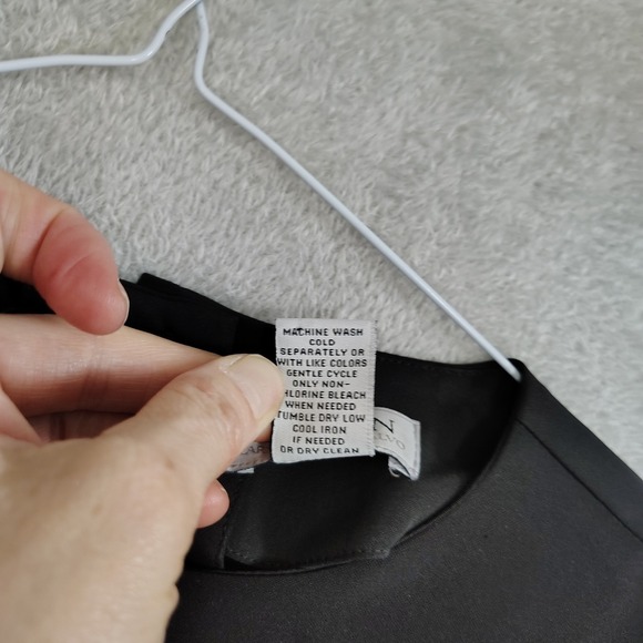 Carmen Marc Valvo Black Dramatic Bell Sleeve Blouse Top Womens Size 2 Whimsigoth - Picture 7 of 8